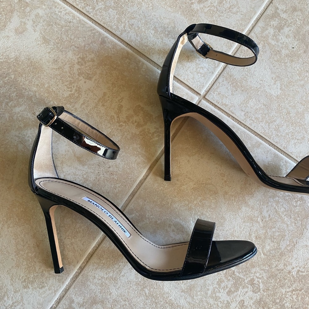 Manolo Blahnik 4” Black Leather Ankle Strap Heel Sandal Stilettos